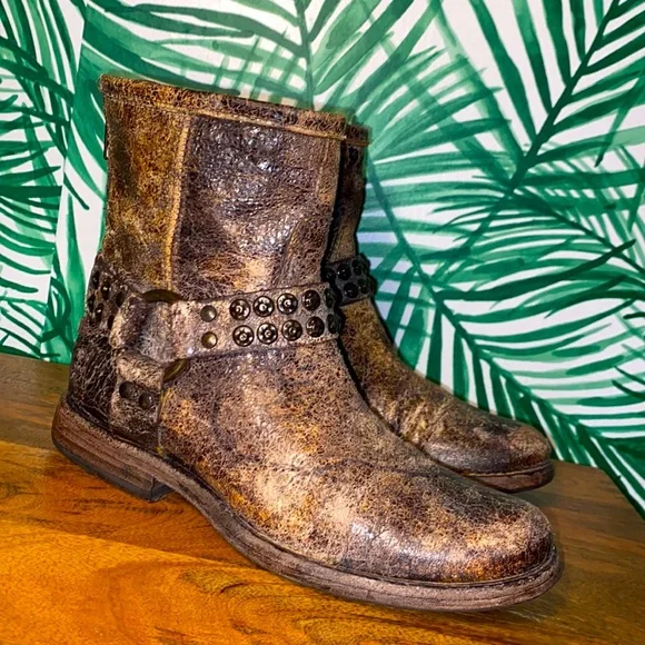 Frye Phillip Studded Harness Boots Distressed Leather 76492 5.5B - Picture 1 of 10